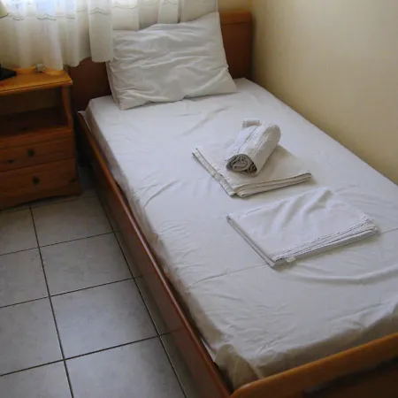 Eleni's Triantafilia. Apartman *