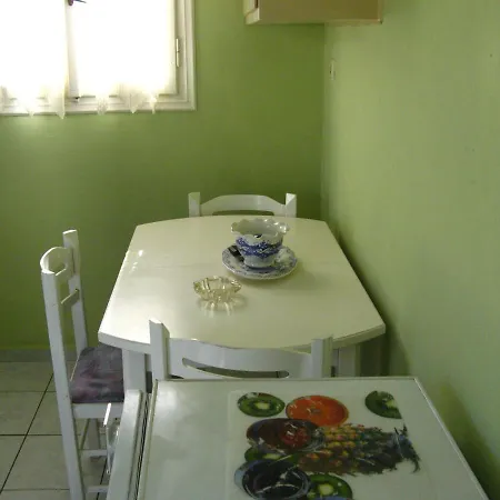 Apartman Eleni's Triantafilia. Órmosz
